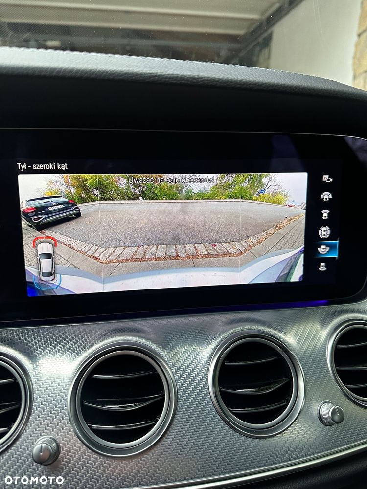 Mercedes-Benz Klasa E 220 d AMG - 27