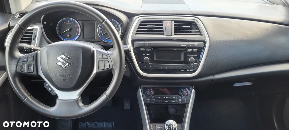Suzuki SX4 S-Cross 1.6 Comfort - 13