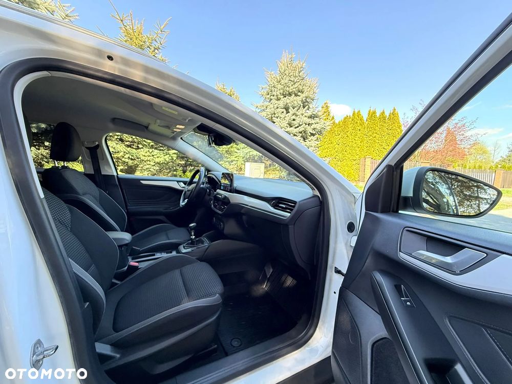 Ford Focus 1.0 EcoBoost Titanium - 26