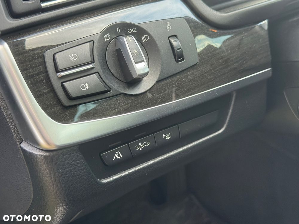 BMW Seria 5 535d Sport-Aut Luxury Line - 13