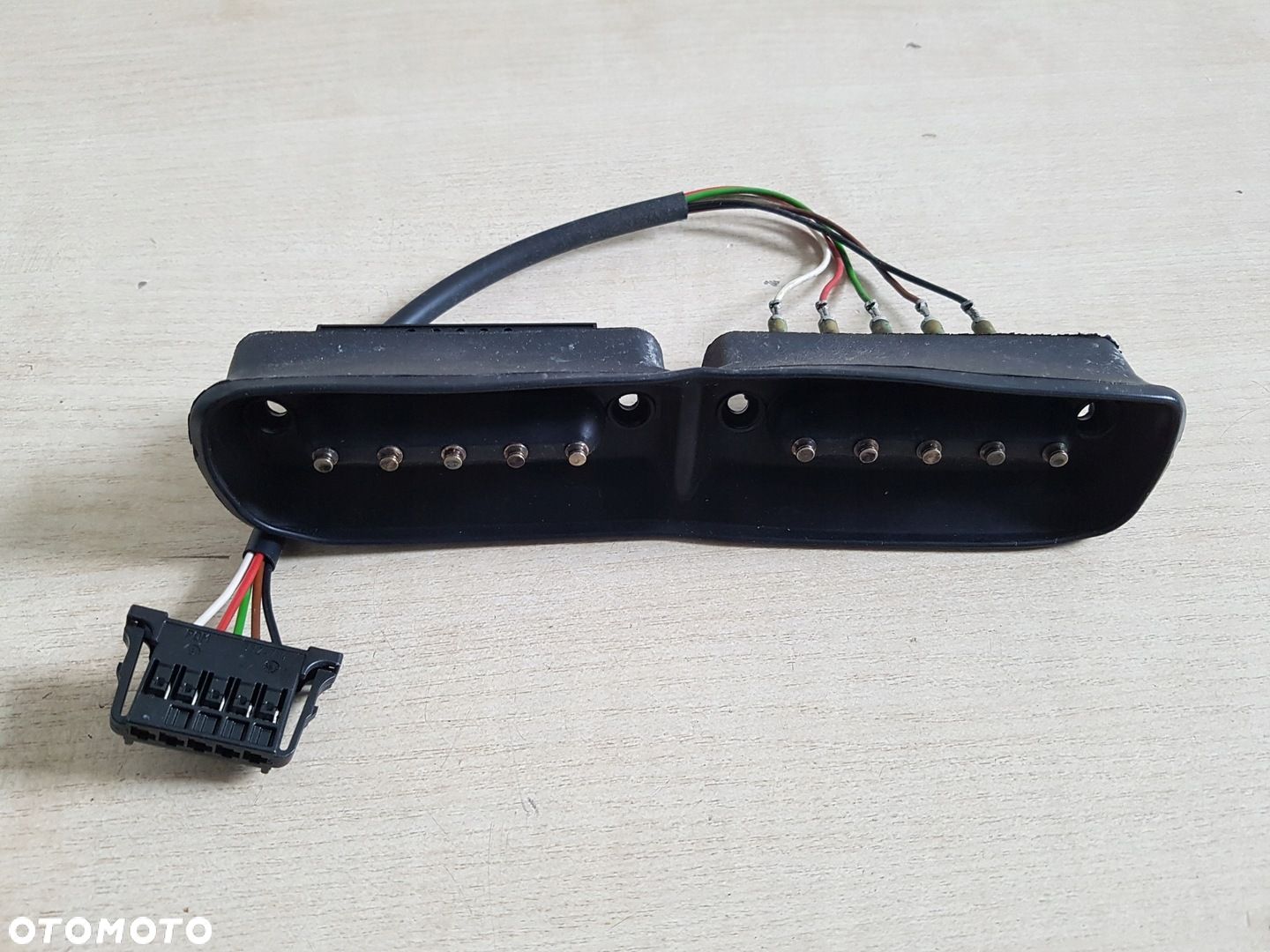 MERCEDES VITO przełącznik stykowy drzwi przesuwne A6398200554 - 1
