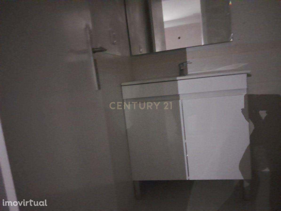 LOJA  EM VALE DE MILHAÇOS REMODELADA - Grande imagem: 4/6