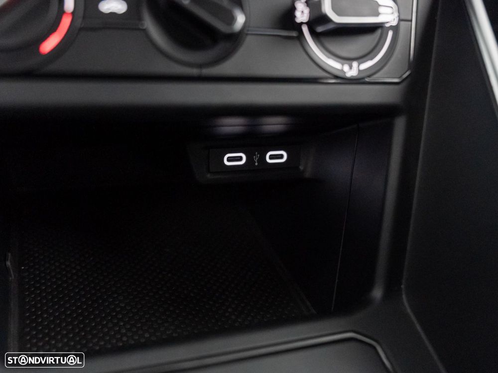 VW Taigo 1.0 TSI Urban - 24