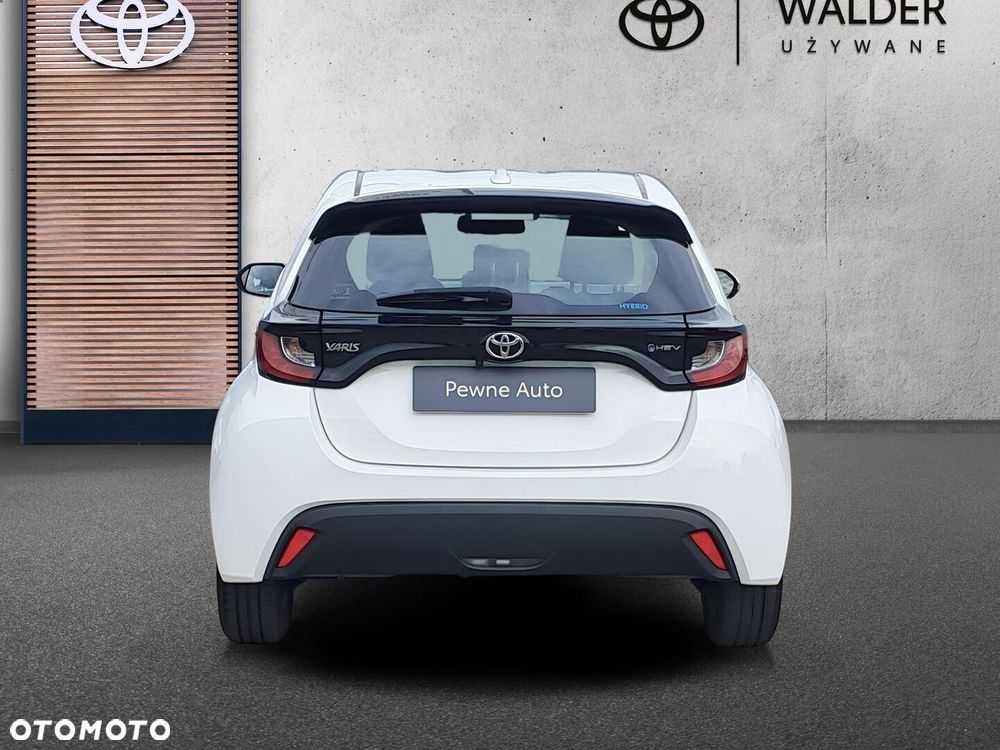 Toyota Yaris 2024 photo 4