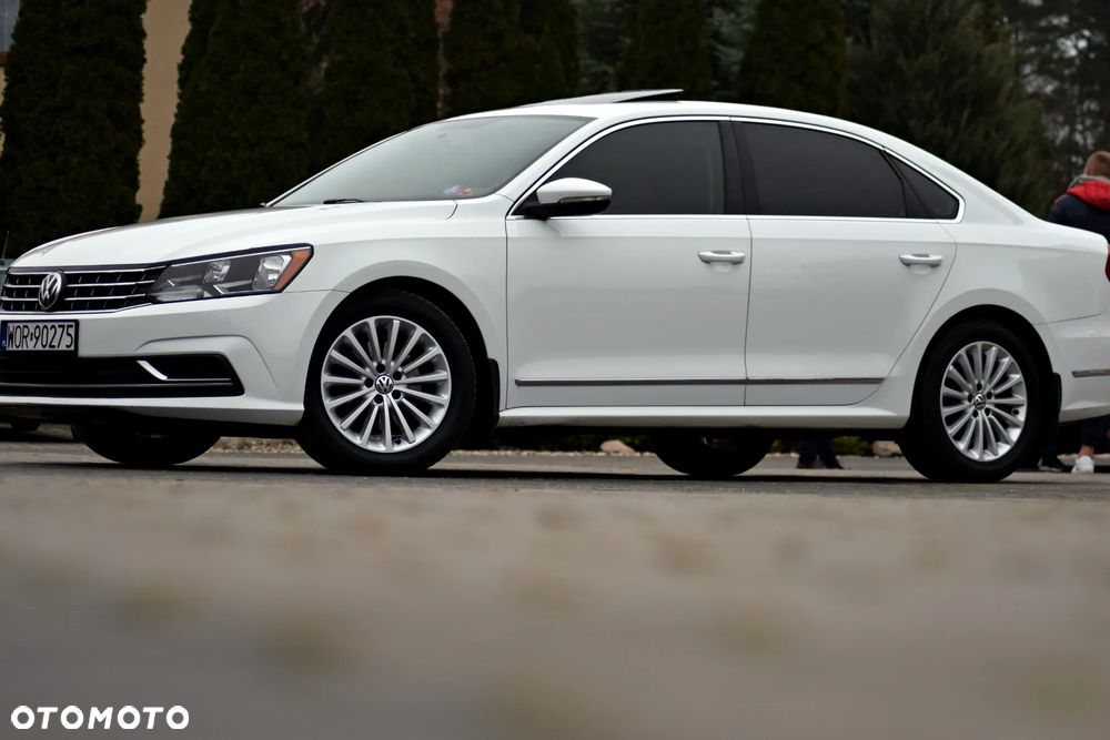 Volkswagen Passat - 2