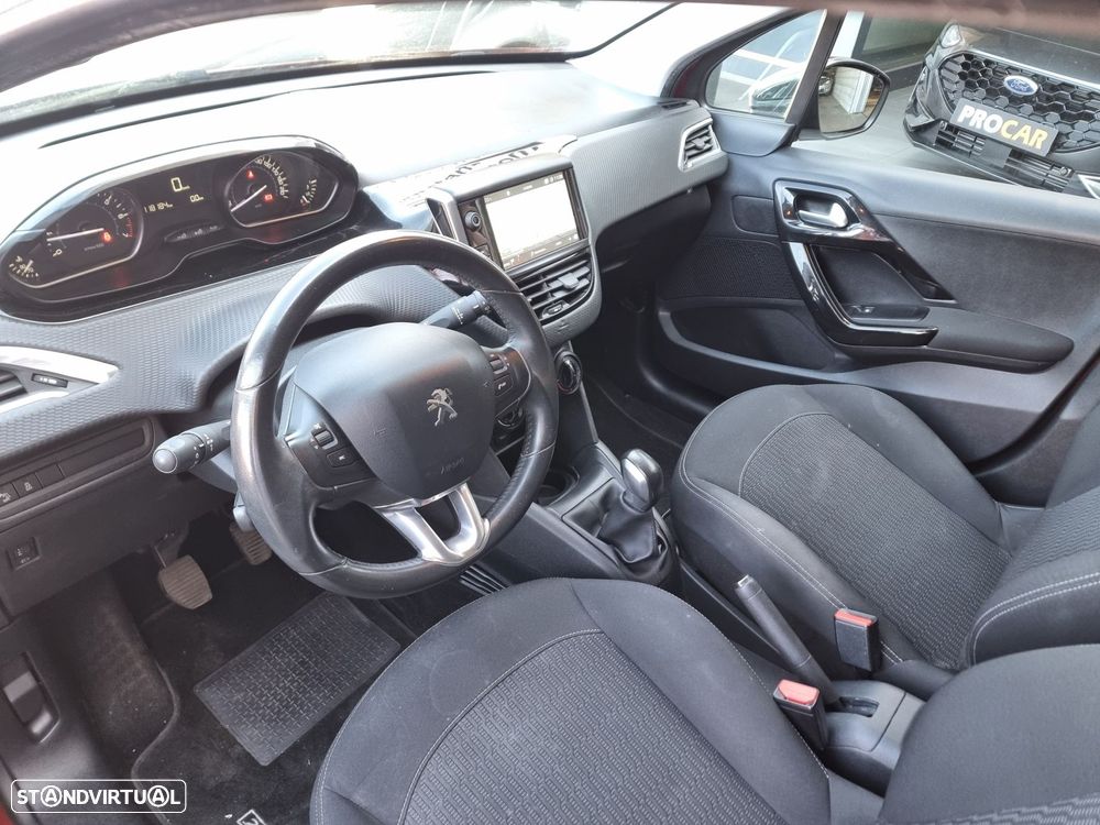 Peugeot 208 1.2 PureTech Active - 4