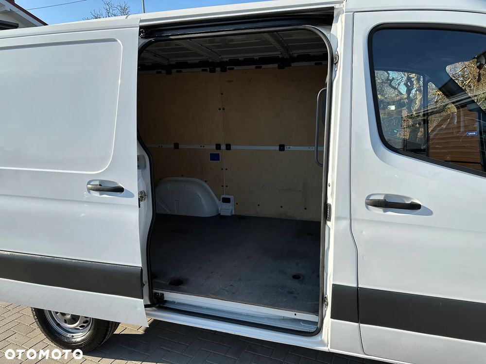 Mercedes-Benz Sprinter - 18