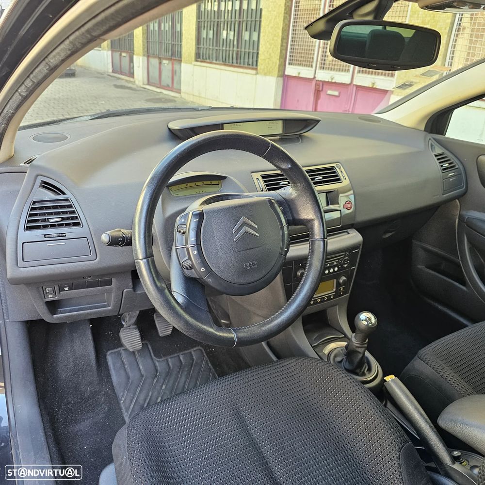 Citroën C4 Coupé 1.6 HDi 110 VTR - 19