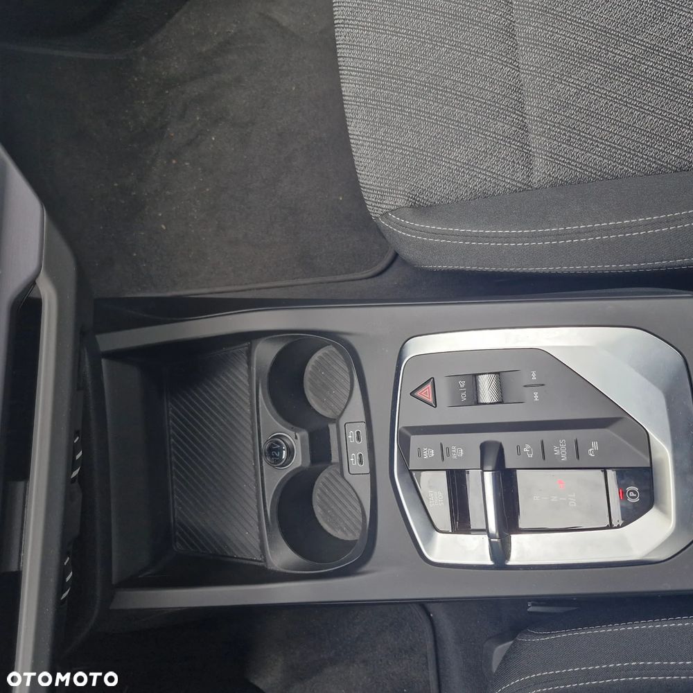 BMW Seria 1 120 mHEV - 7