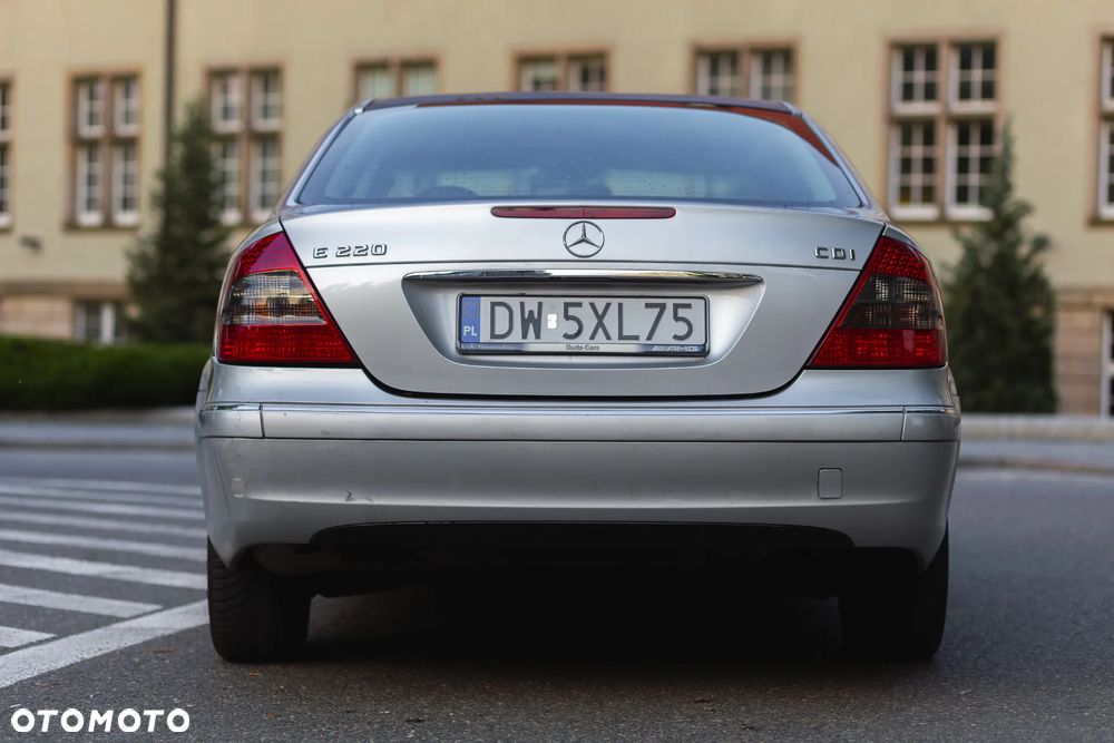 Mercedes-Benz Klasa E 220 CDI Automatik Elegance - 40