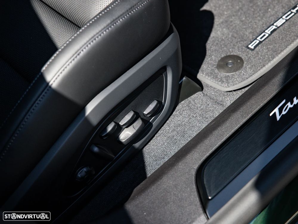 Porsche Taycan Sport Turismo 4S Black Edition - 28