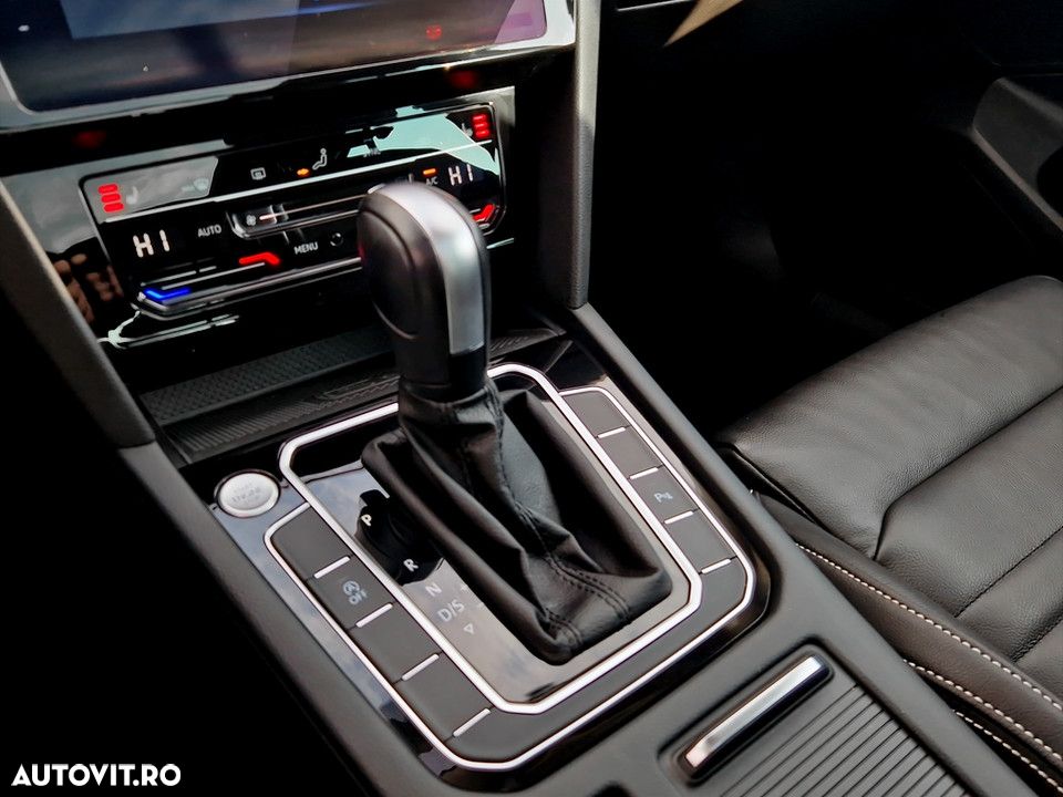 Volkswagen Passat 2.0 TDI DSG Comfortline - 19