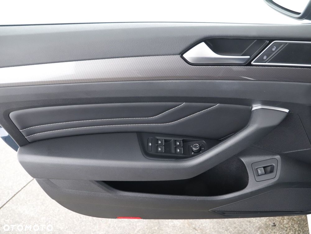 Volkswagen Passat Alltrack - 19