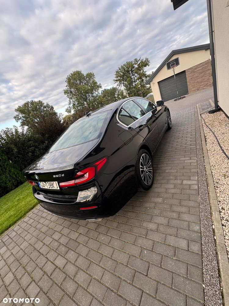 BMW Seria 5 520d xDrive Business Edition - 15
