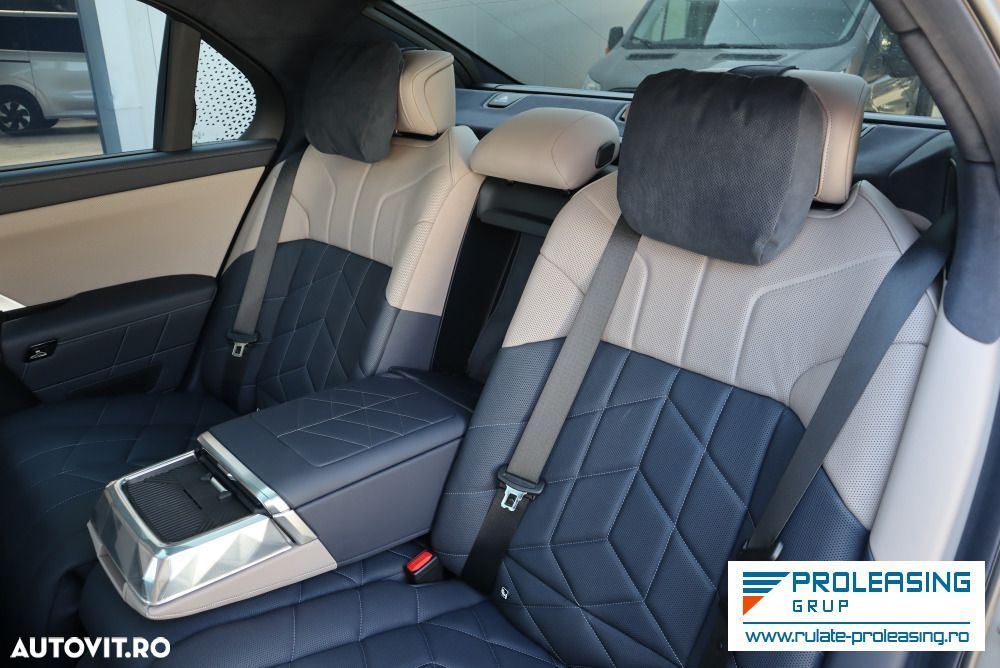 BMW M7 M760e xDrive AT PHEV - 19