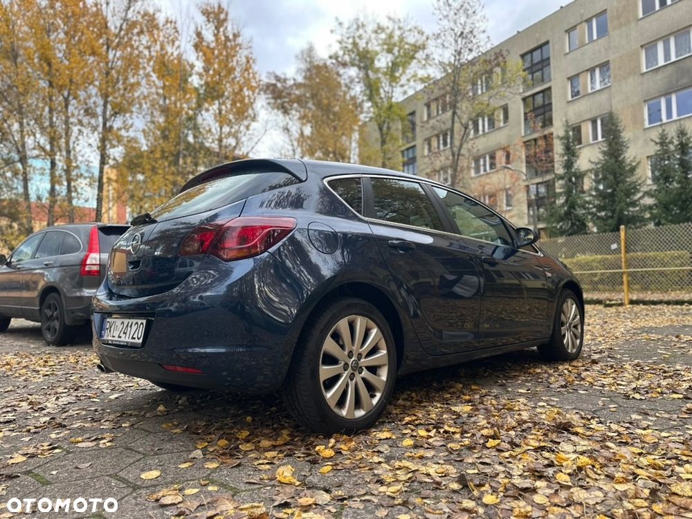 Opel Astra IV 1.4 T Cosmo - 5
