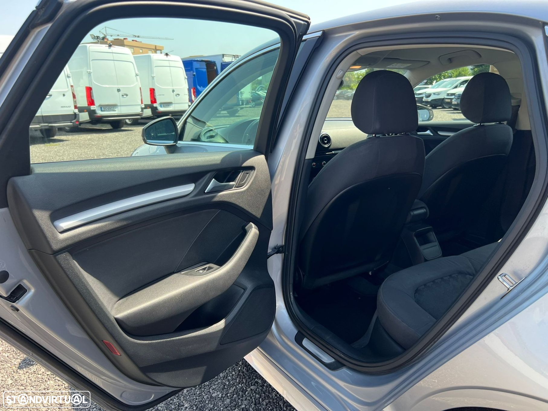 Audi A3 Limousine 1.6 TDI Advance Ultra - 16