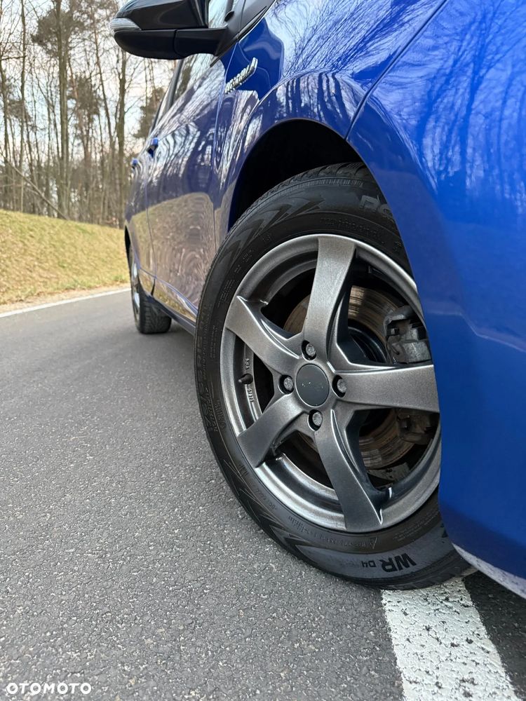 Toyota Yaris Hybrid 100 Selection Passion - 10