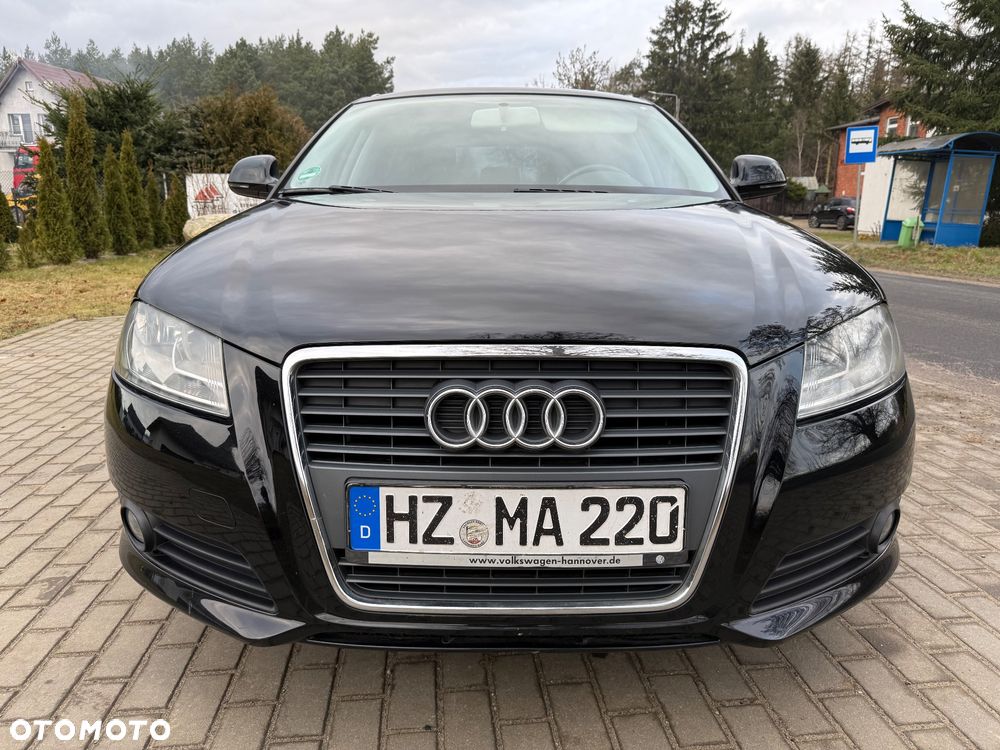 Audi A3 Sportback 1.8 TFSI Ambiente - 2