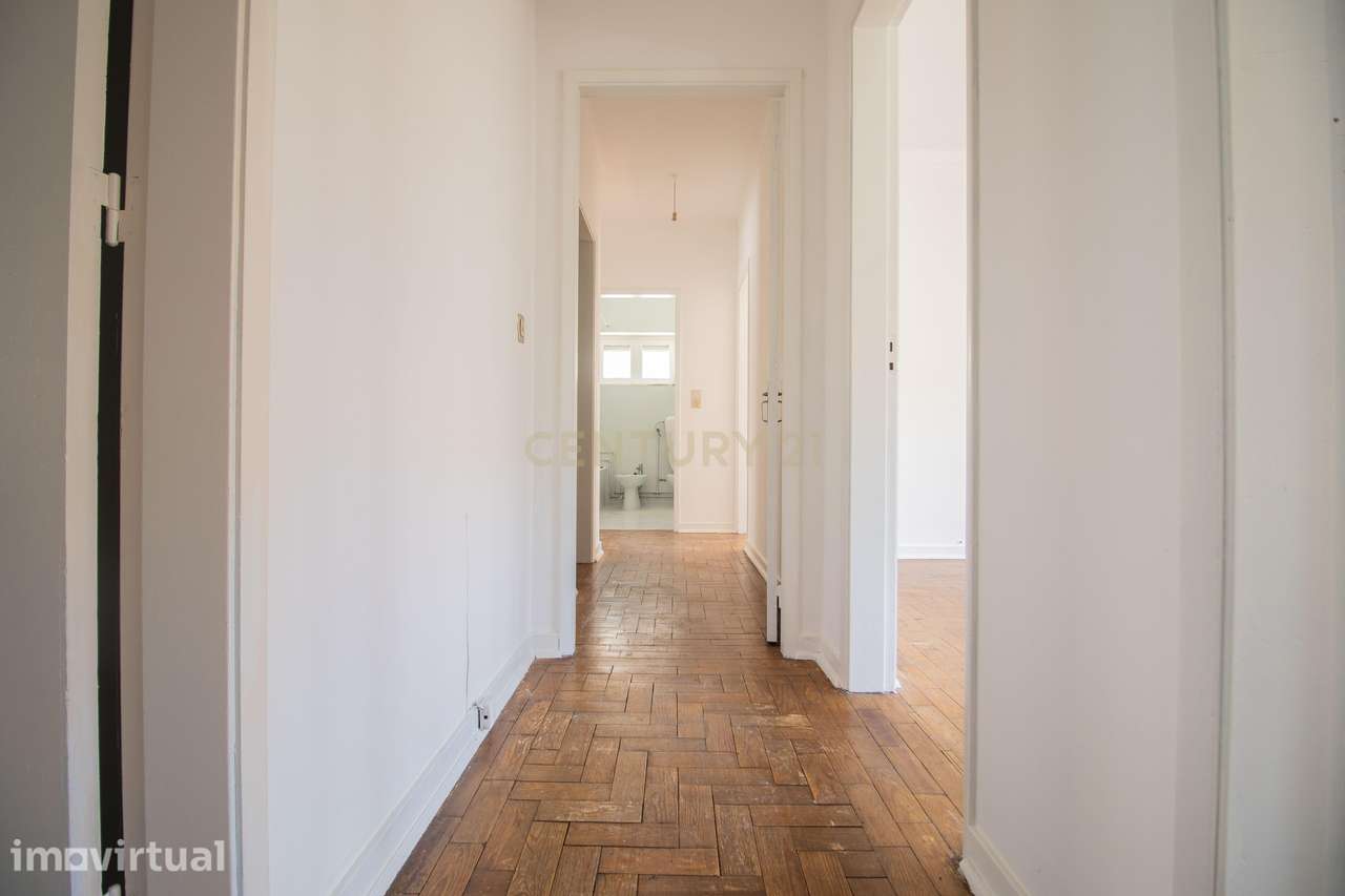 Apartamento T3 para Arrendar – Centro de Coimbra | Rua 1.º de Dezembro - Grande imagem: 2/17