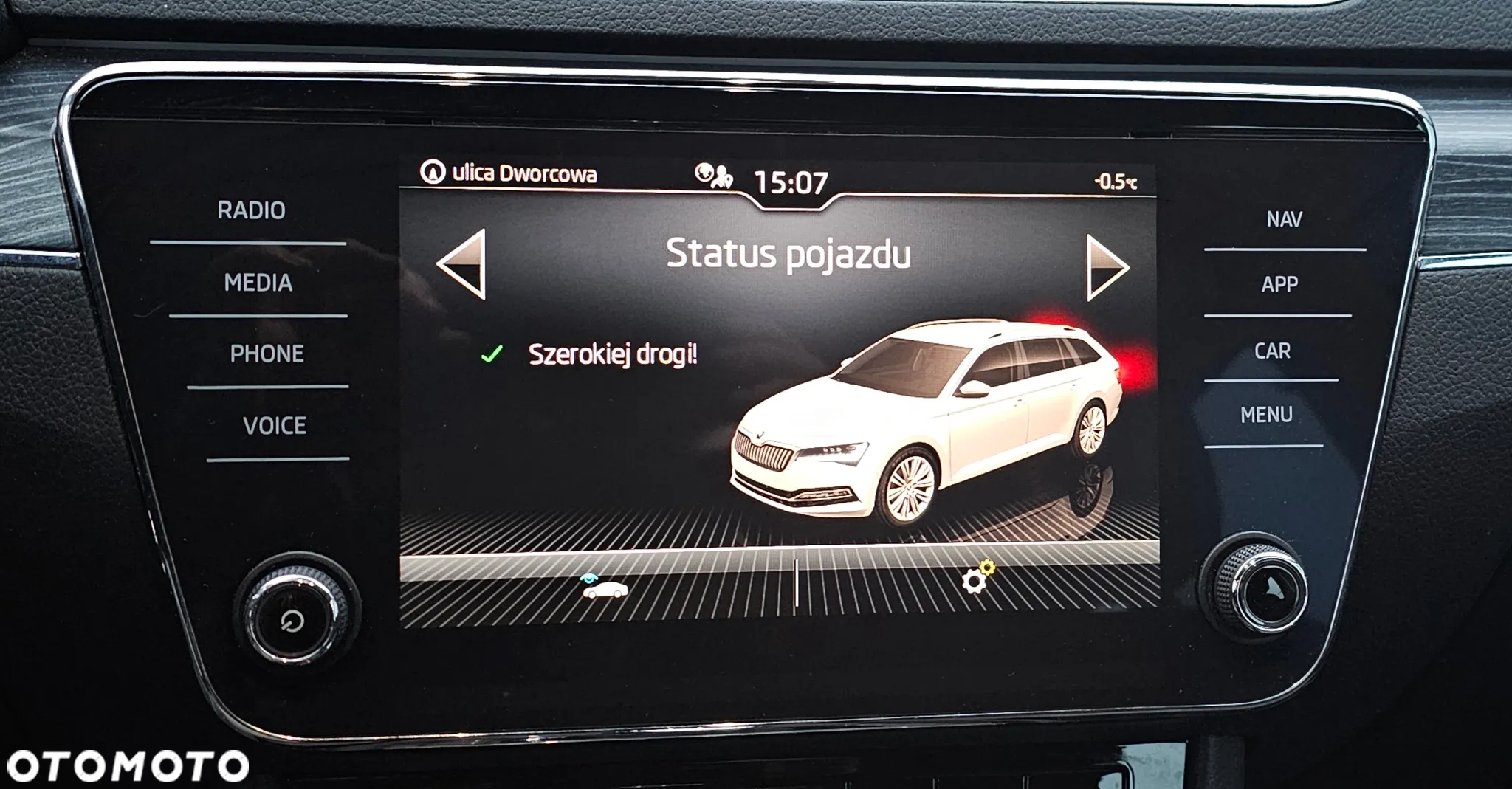 Skoda Superb Combi 2.0 TDI DSG Premium Edition - 28