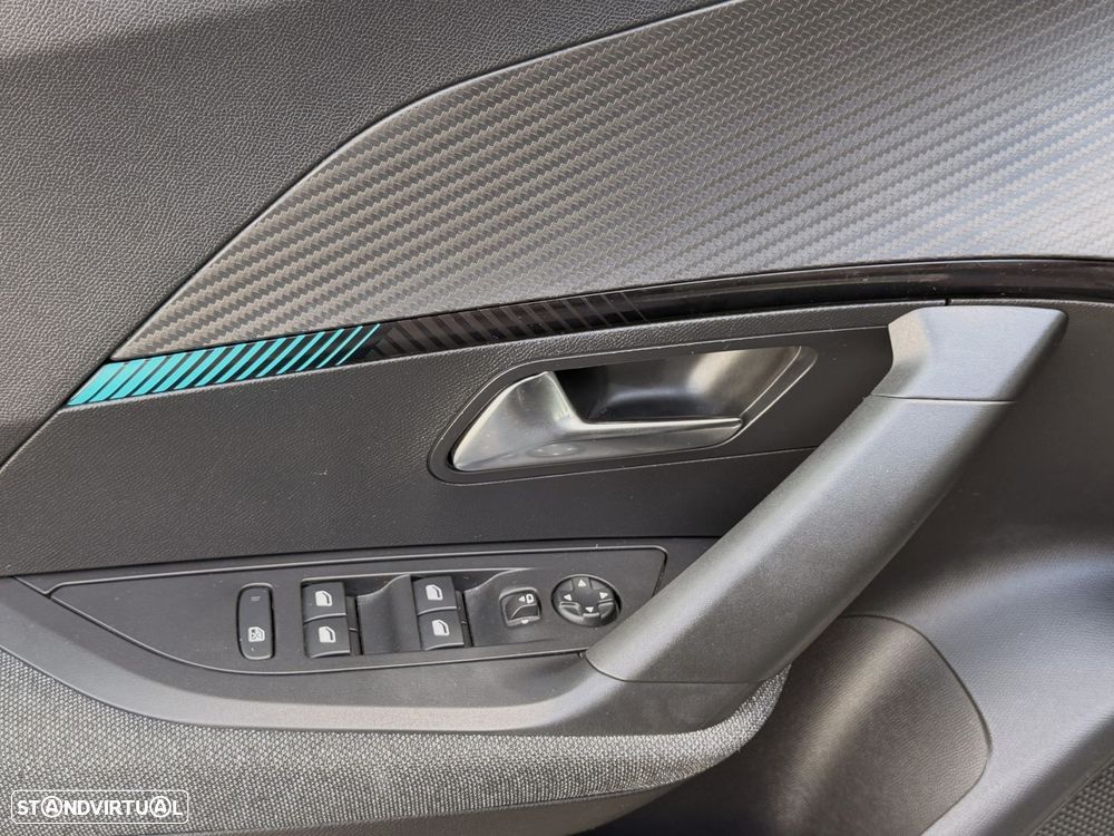 Peugeot 2008 1.2 PureTech Signature - 18