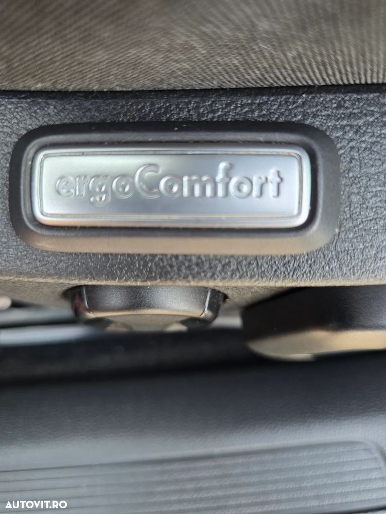 Volkswagen Passat 2.0 TDI DSG Comfortline - 6