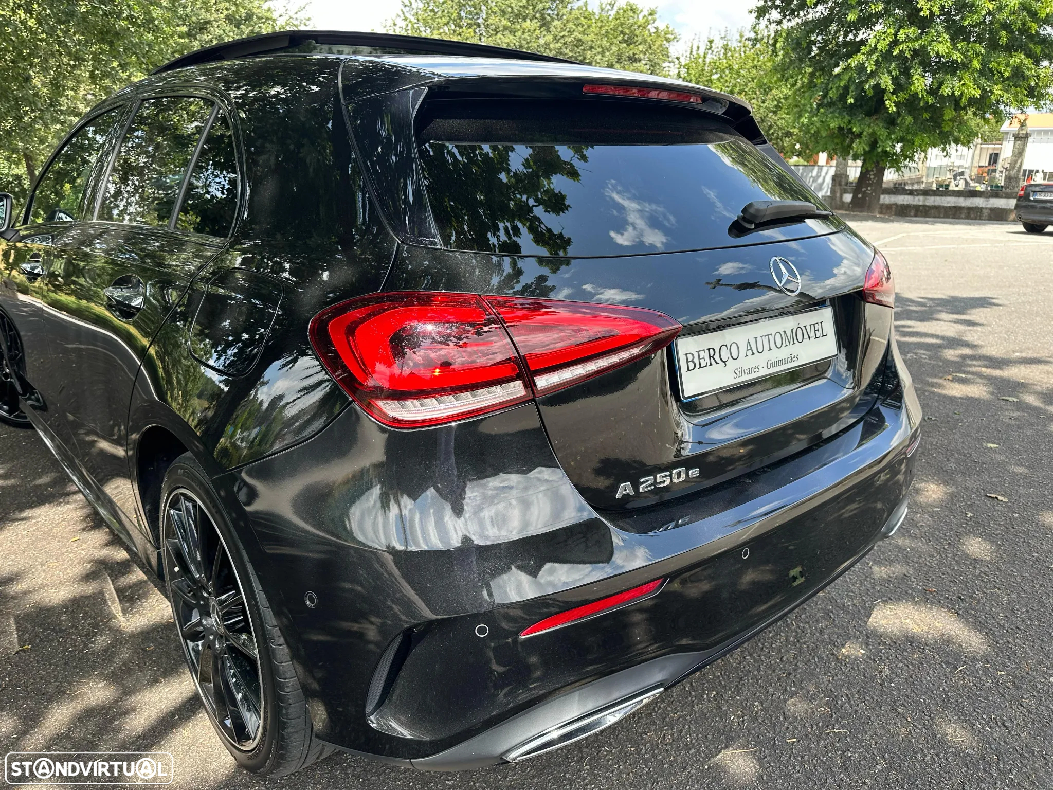 Mercedes-Benz A 250 e AMG Line - 14