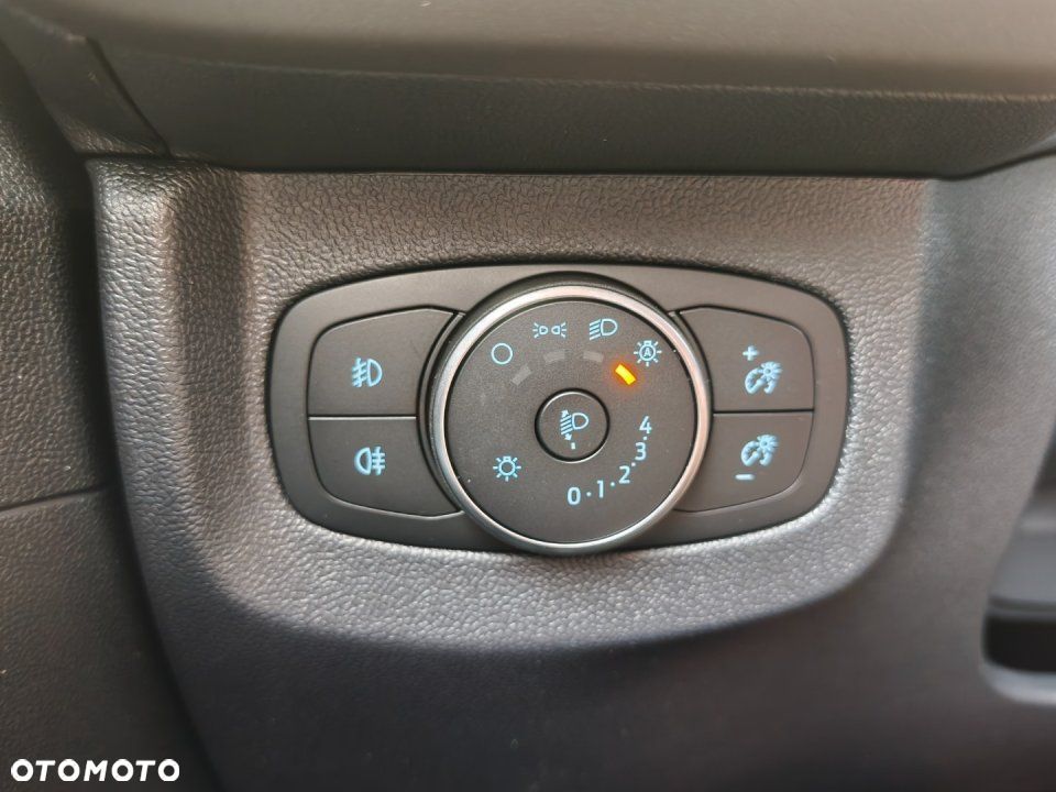 Ford Tourneo Courier - 15