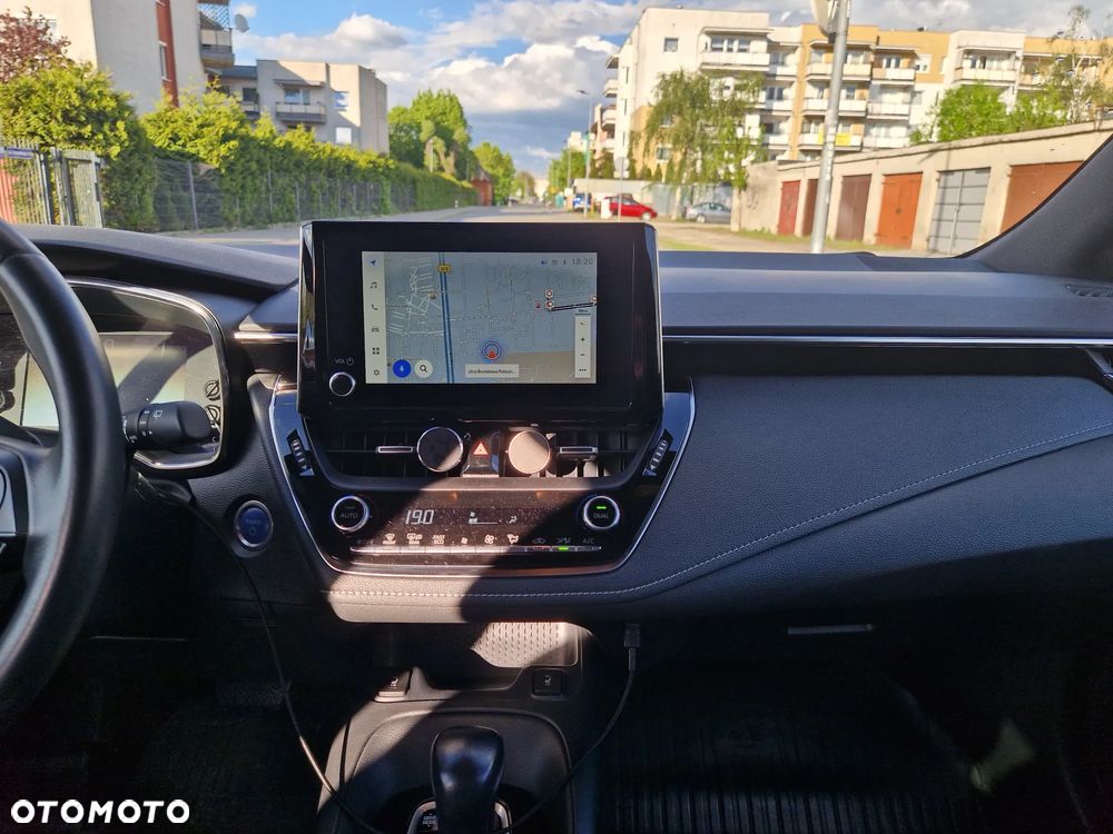 Toyota Corolla 1.8 Hybrid Comfort - 16