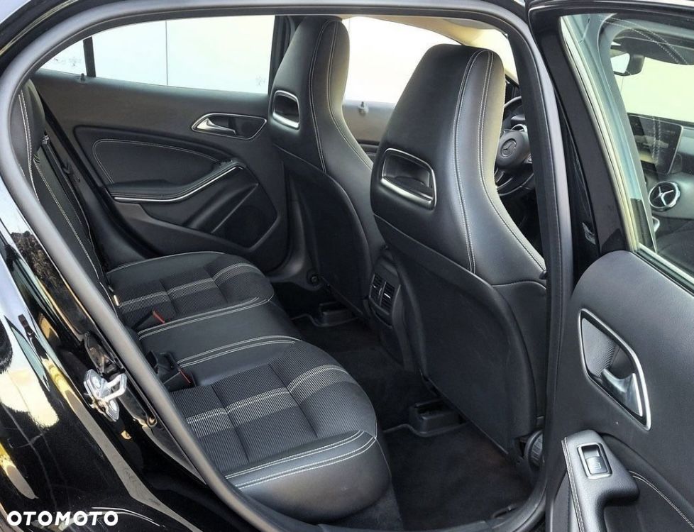 Mercedes-Benz GLA 200 7G-DCT AMG Line - 5