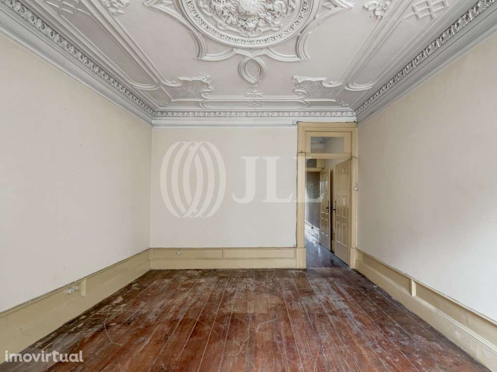 Prédio para reabilitar, com PIP aprovado, no Porto - Grande imagem: 5/23