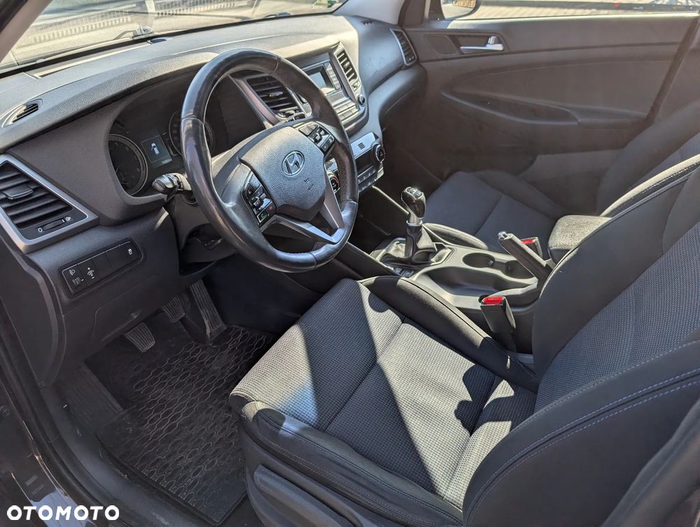 Hyundai Tucson 1.6 GDI BlueDrive Comfort 2WD - 26