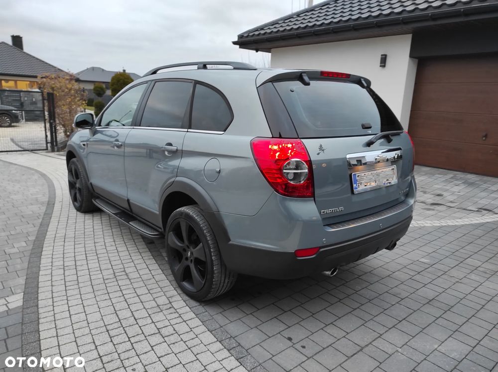 Chevrolet Captiva 2.4 2WD Travel Edition - 7