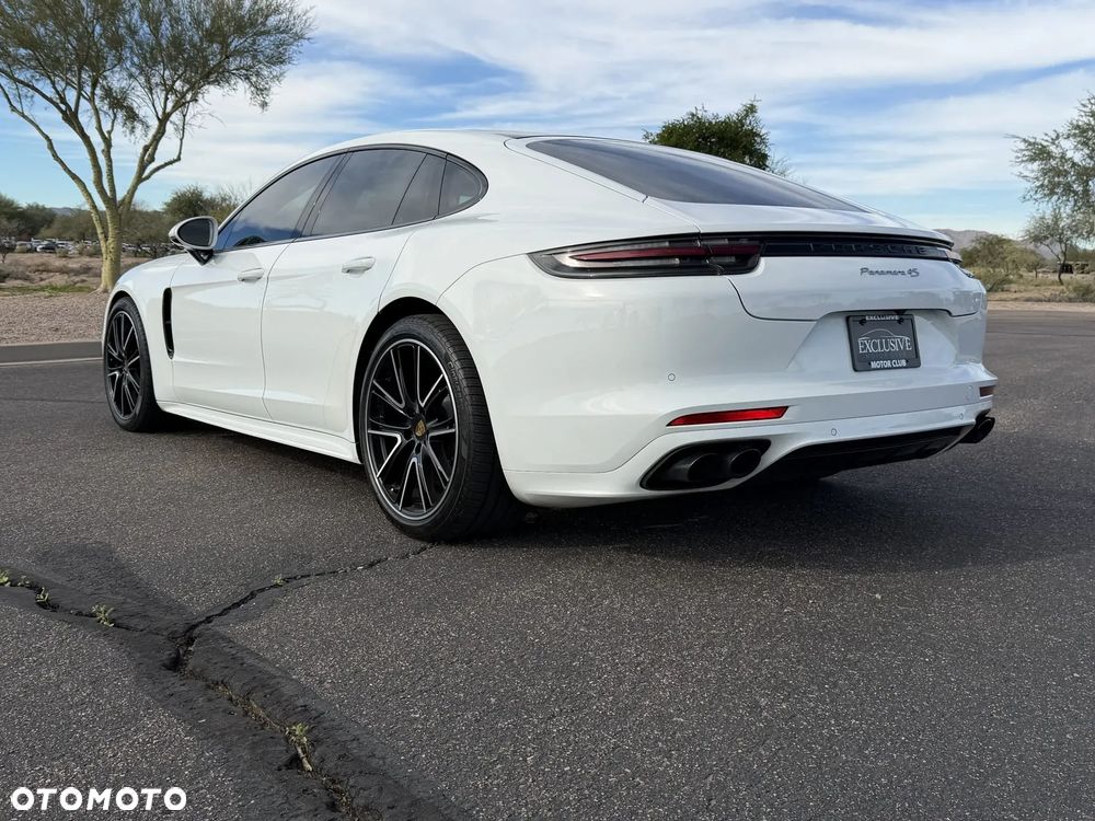 Porsche Panamera - 5