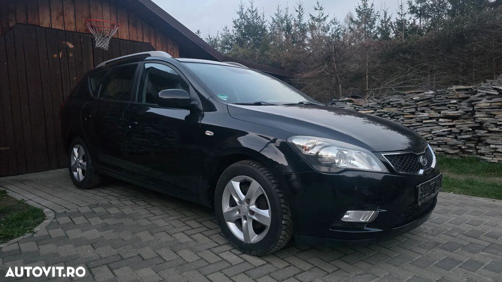 Kia Ceed 1.6 CRDi 128 Dream-Team Edition - 2