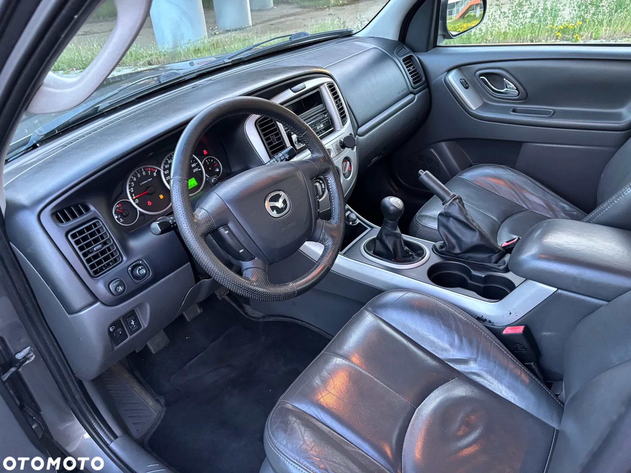 Mazda Tribute 2.3 Comfort - 11