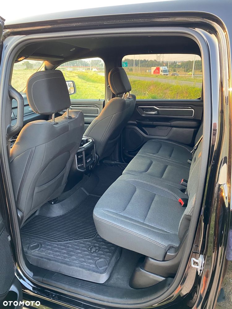 RAM 1500 5.7 Crew Cab Bighorn - 9