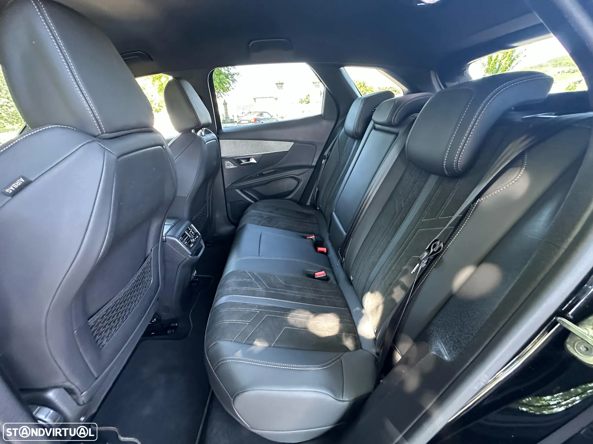 Peugeot 3008 1.6 Hybrid GT Pack e-EAT8 - 27