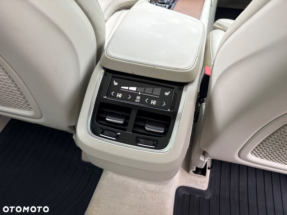 Volvo XC 90 T6 AWD Inscription 7os - 9