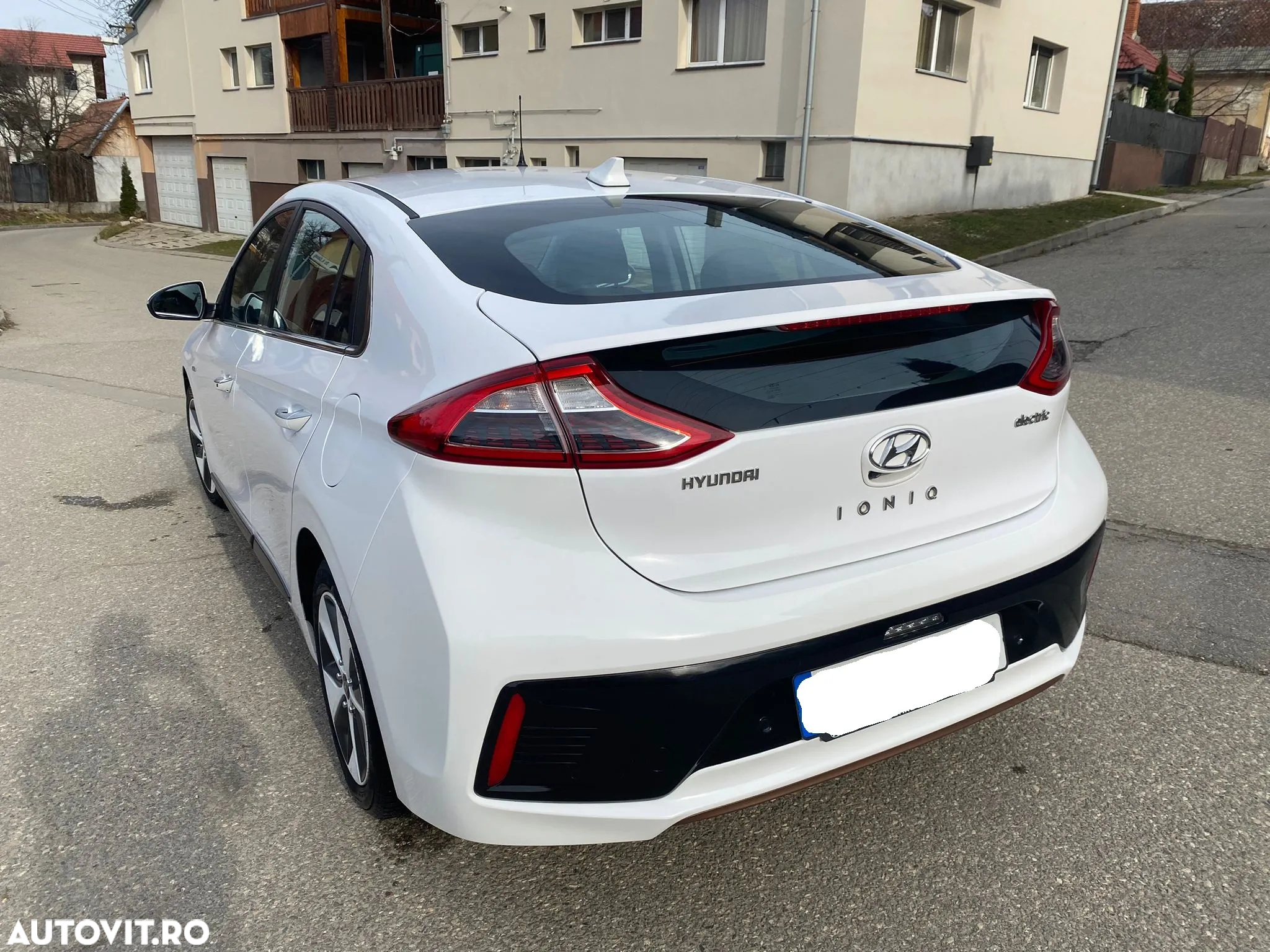 Hyundai IONIQ Electric 120CP Exclusive - 11