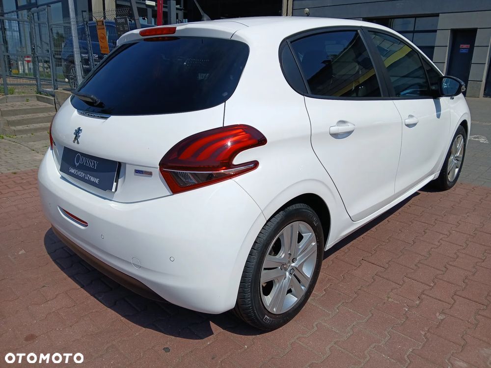Peugeot 208 1.2 PureTech Active - 4