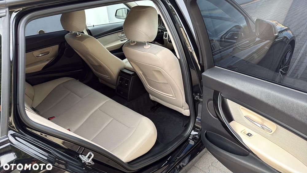 BMW Seria 3 320d Luxury Line Purity sport - 12