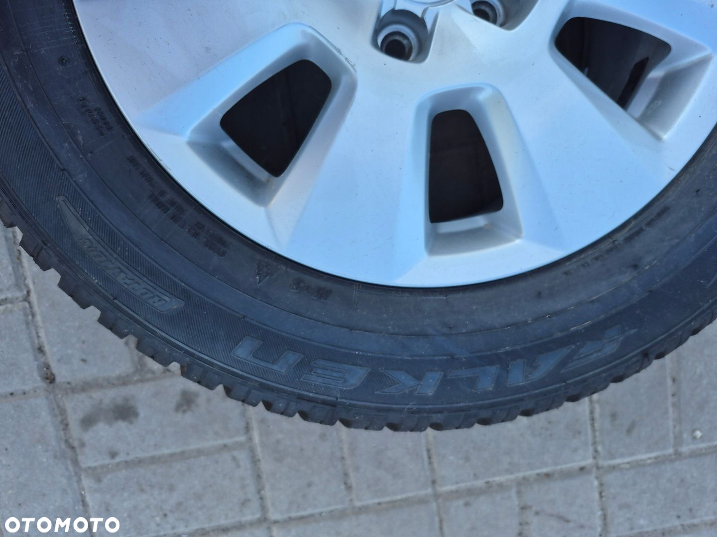 FALKEN EUROWINTER HS01 225/60R16 102H 23R 2X - 5