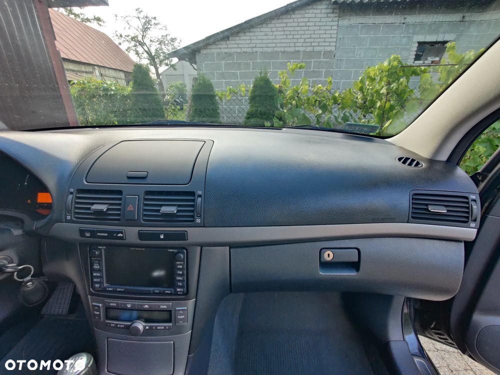 Toyota Avensis 2.0 D-4D Sol plus+NAVI - 29