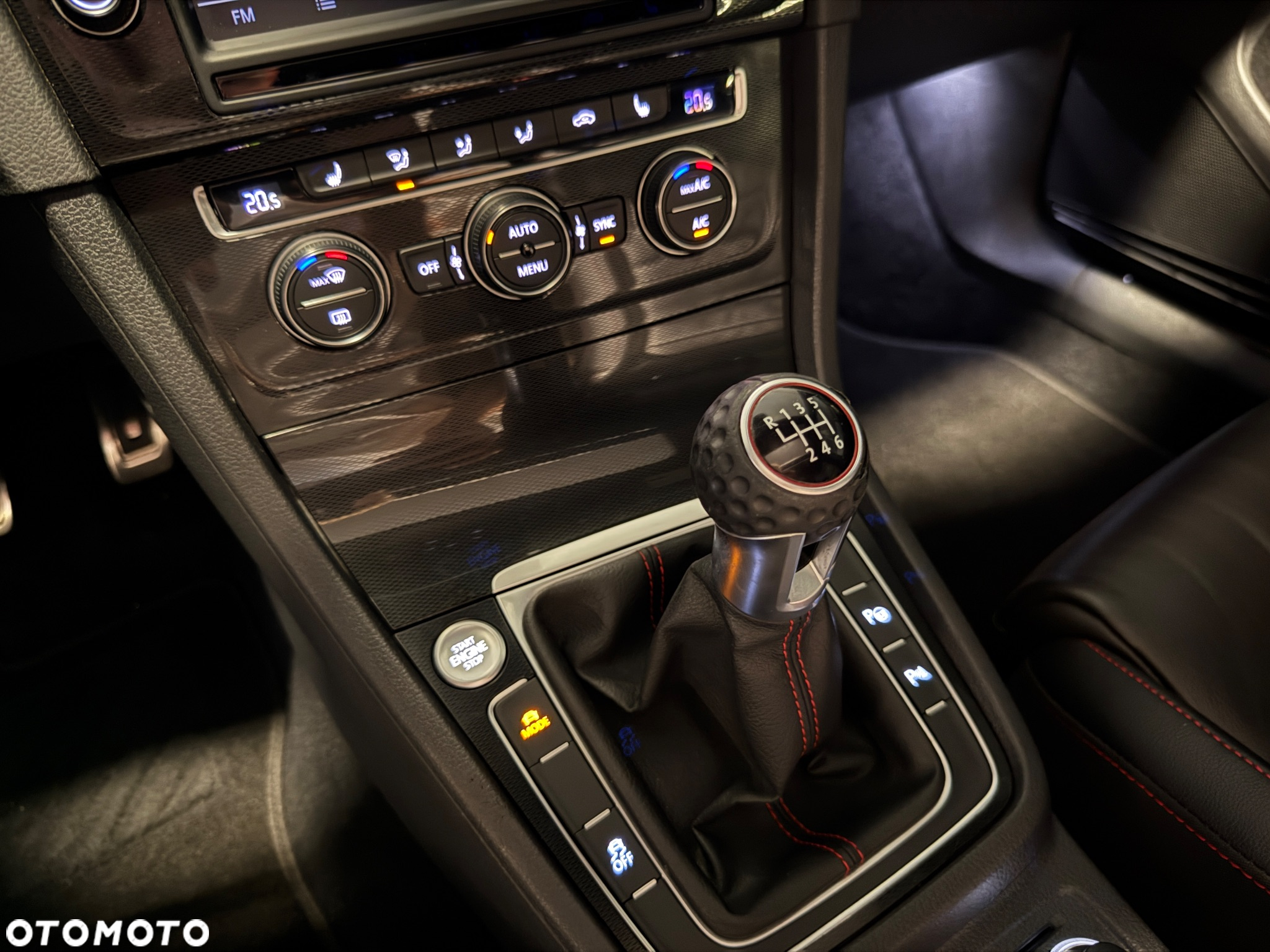 Volkswagen Golf VII 2.0 TSI BMT GTI - 32