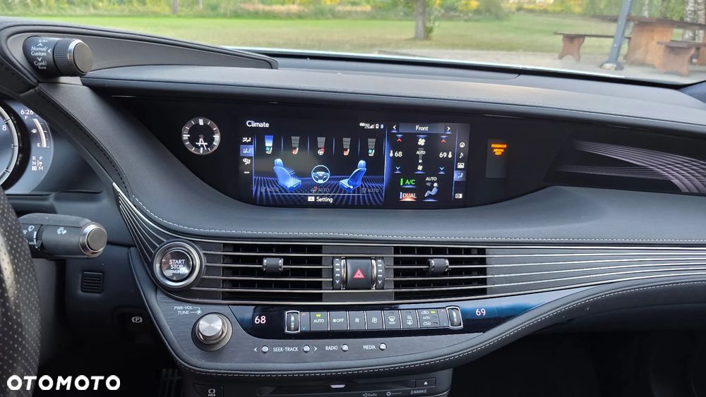 Lexus LS 500 F Sport AWD - 36