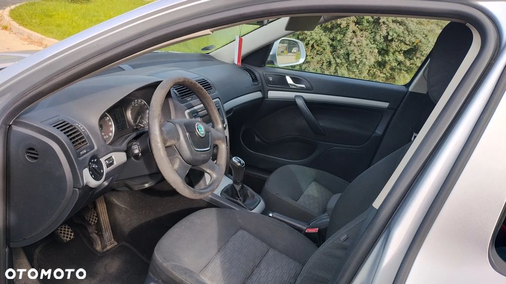 Skoda Octavia 2012 photo 3