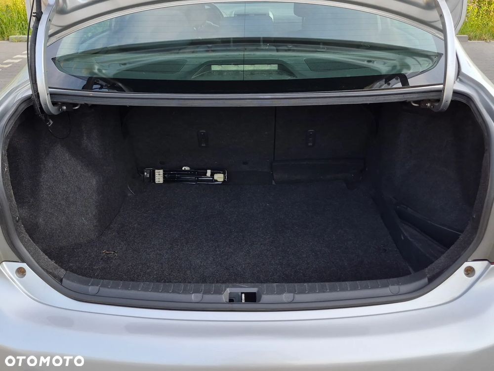 Toyota Corolla 1.4 VVT-i Luna - 8