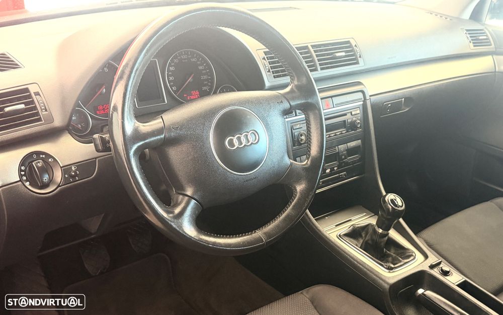 Audi A4 1.6 - 5